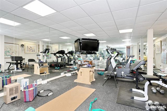 8 Red Rock Trail, Saddle River, NJ 07458