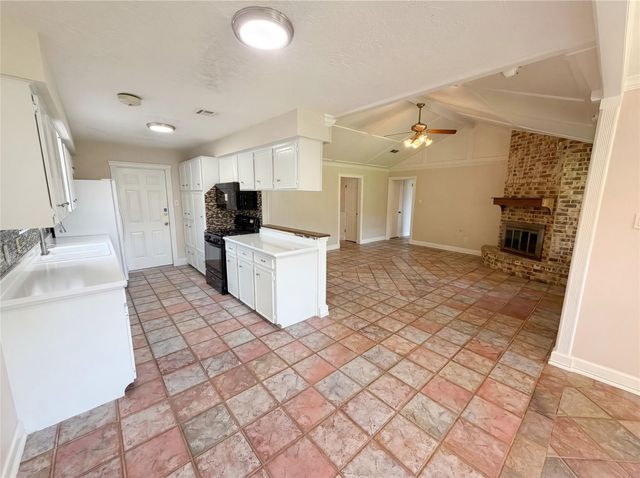 1902 New Orleans Street, Deer Park, TX 77536