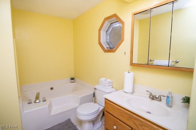 209 Maple Avenue, St Clairsville, OH 43950