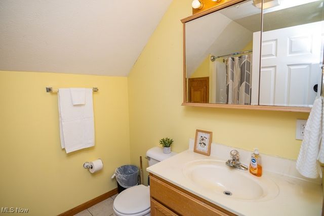 209 Maple Avenue, St Clairsville, OH 43950