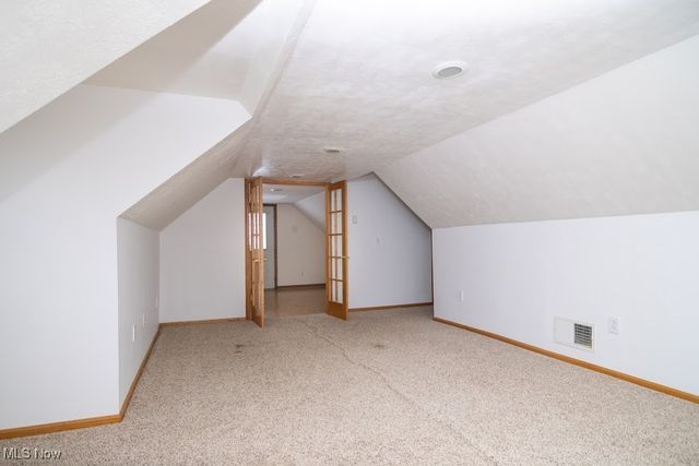 209 Maple Avenue, St Clairsville, OH 43950