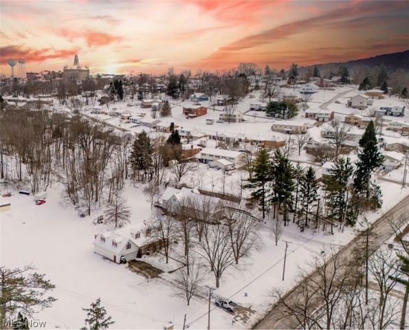 209 Maple Avenue, St Clairsville, OH 43950