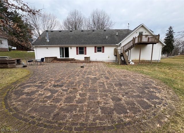 209 Maple Avenue, St Clairsville, OH 43950