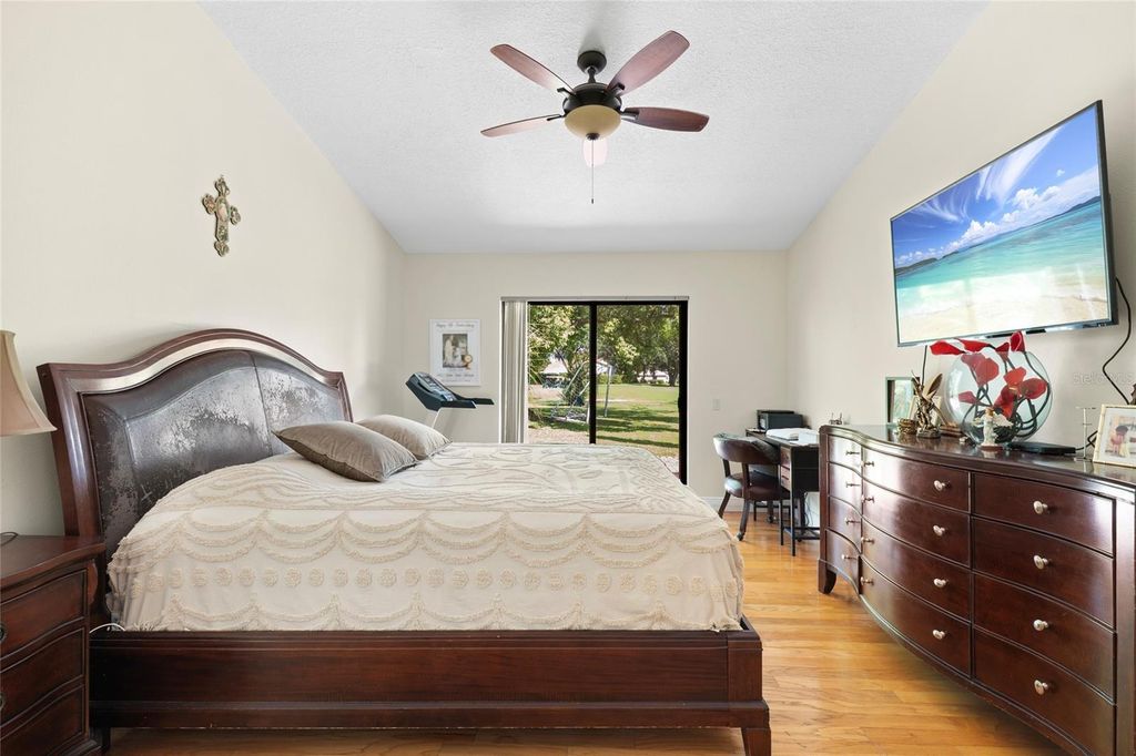 Image 20 of property listing at 6729 EDGEWORTH DRIVE, Orlando, FL 32819