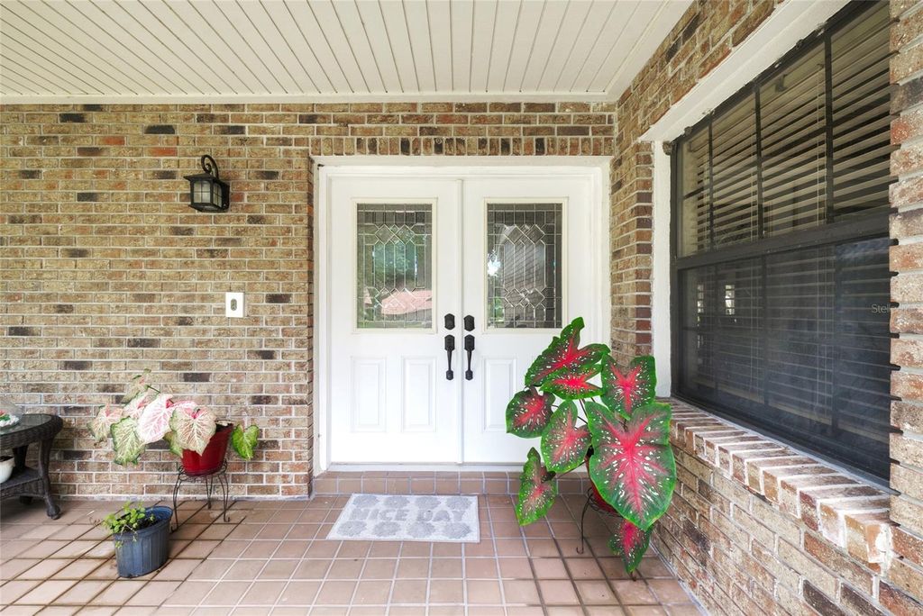 Image 3 of property listing at 6729 EDGEWORTH DRIVE, Orlando, FL 32819