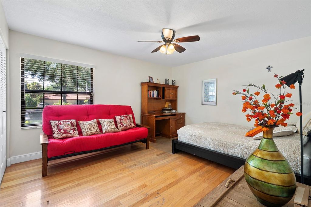 Image 25 of property listing at 6729 EDGEWORTH DRIVE, Orlando, FL 32819
