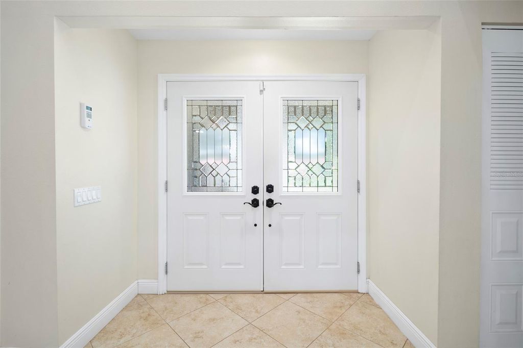 Image 4 of property listing at 6729 EDGEWORTH DRIVE, Orlando, FL 32819