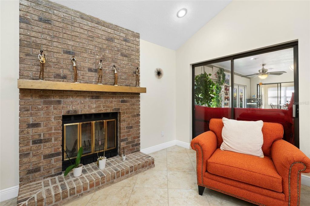 Image 7 of property listing at 6729 EDGEWORTH DRIVE, Orlando, FL 32819