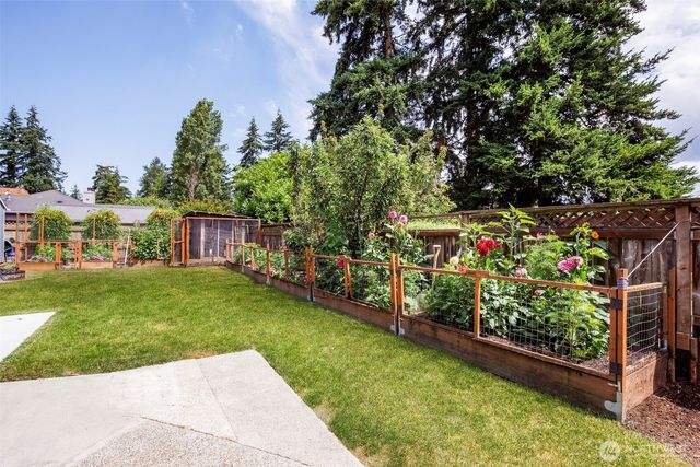 610 N 125th Street, Seattle, WA 98133