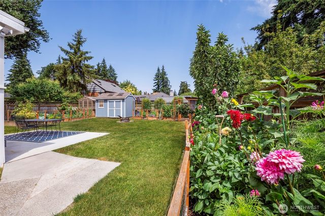 610 N 125th Street, Seattle, WA 98133