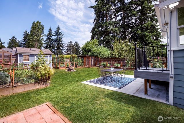 610 N 125th Street, Seattle, WA 98133