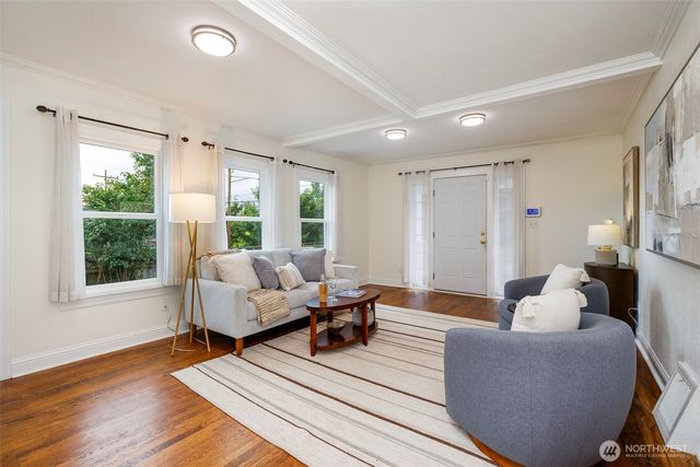 610 N 125th Street, Seattle, WA 98133