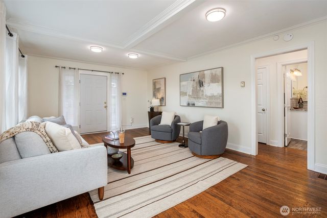 610 N 125th Street, Seattle, WA 98133