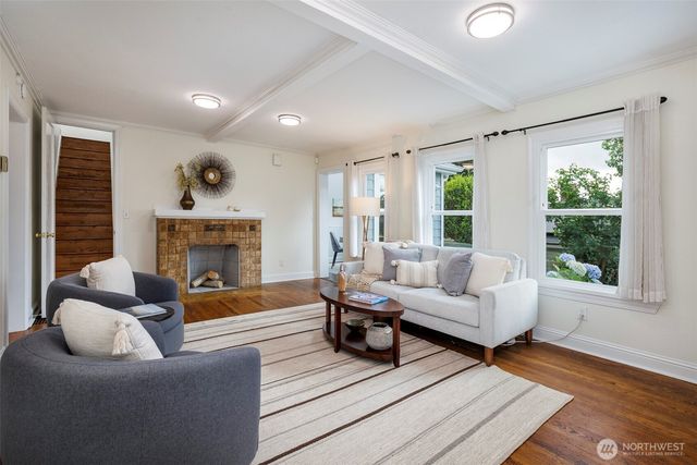 610 N 125th Street, Seattle, WA 98133