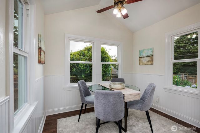 610 N 125th Street, Seattle, WA 98133