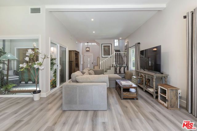 29700 Windsong Lane, Agoura Hills, CA 91301