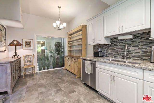 29700 Windsong Lane, Agoura Hills, CA 91301