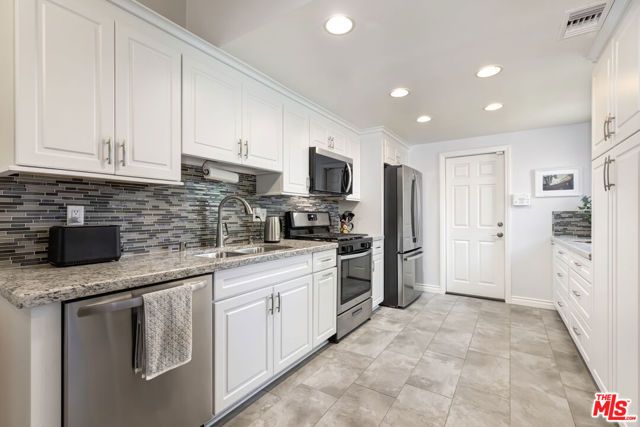29700 Windsong Lane, Agoura Hills, CA 91301