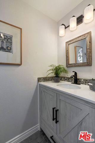 29700 Windsong Lane, Agoura Hills, CA 91301