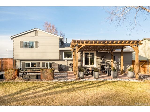 200 Acadia Ave, Lafayette, CO 80026