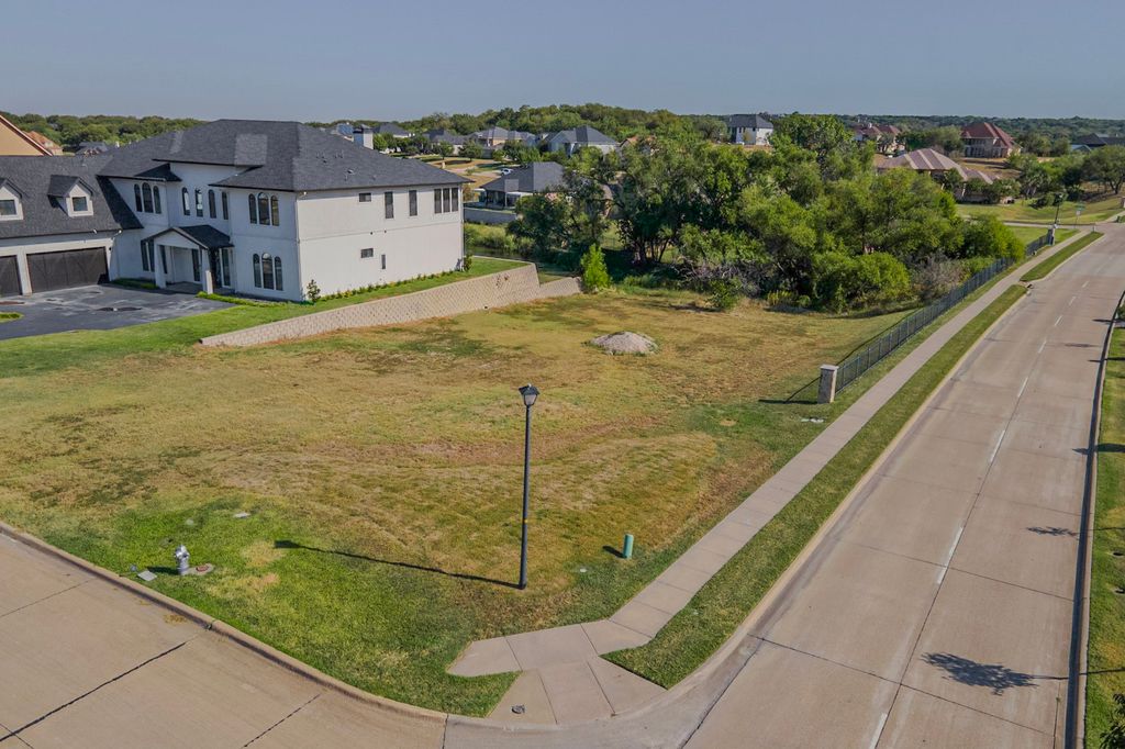468 Breezeway Court, Cedar Hill, TX 75104