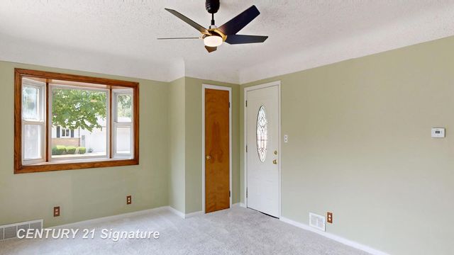 418 Labian Drive, Flushing, MI 48433