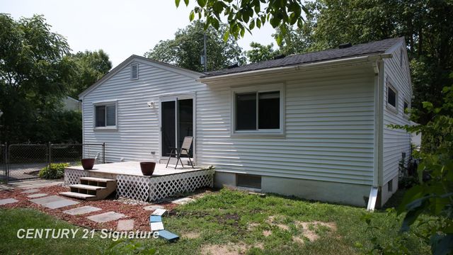 418 Labian Drive, Flushing, MI 48433