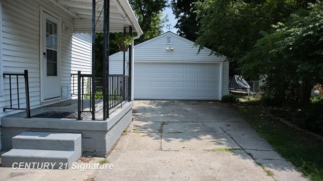418 Labian Drive, Flushing, MI 48433