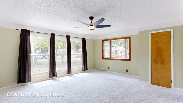 418 Labian Drive, Flushing, MI 48433