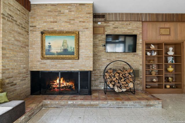 349 Mary Louise, San Antonio, TX 78201