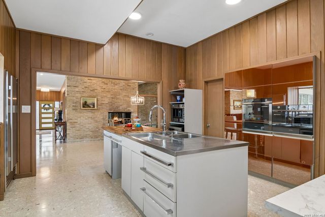 349 Mary Louise, San Antonio, TX 78201