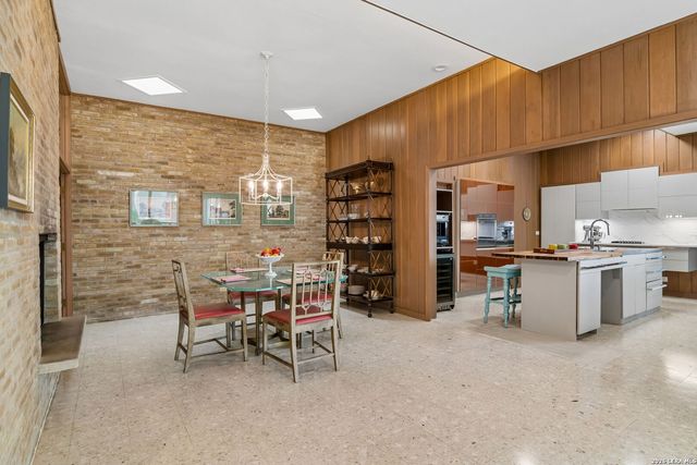 349 Mary Louise, San Antonio, TX 78201