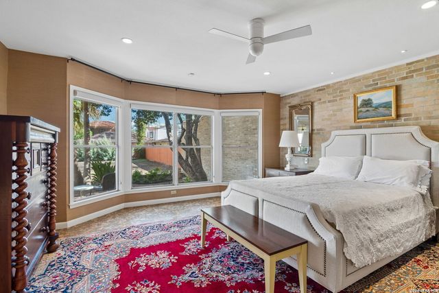 349 Mary Louise, San Antonio, TX 78201