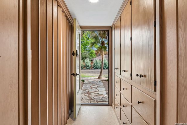 349 Mary Louise, San Antonio, TX 78201