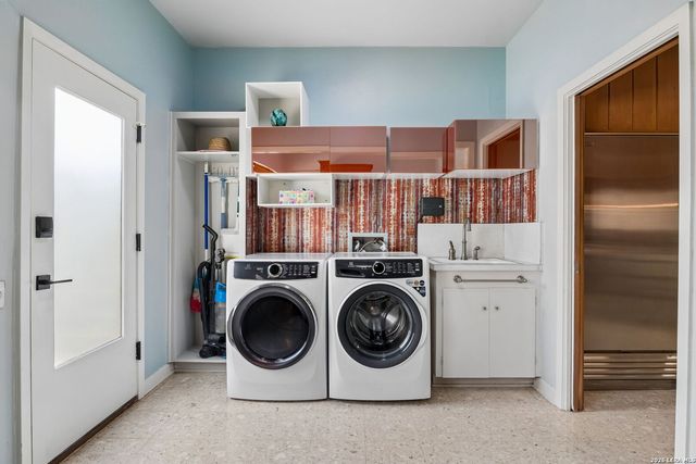 349 Mary Louise, San Antonio, TX 78201