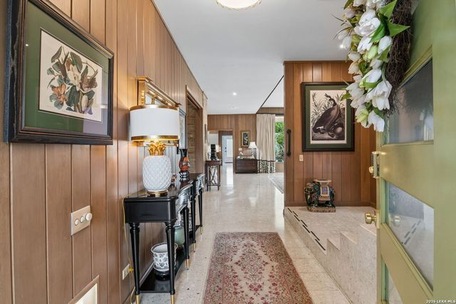 349 Mary Louise, San Antonio, TX 78201