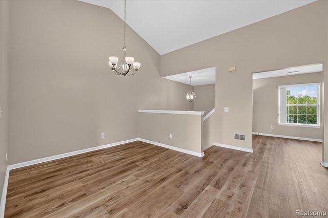 54851 Marissa Way 71, Shelby Twp, MI 48316