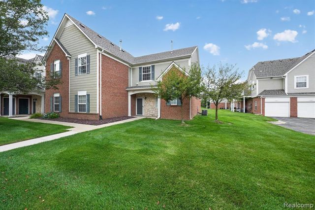 54851 Marissa Way 71, Shelby Twp, MI 48316