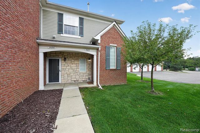 54851 Marissa Way 71, Shelby Twp, MI 48316