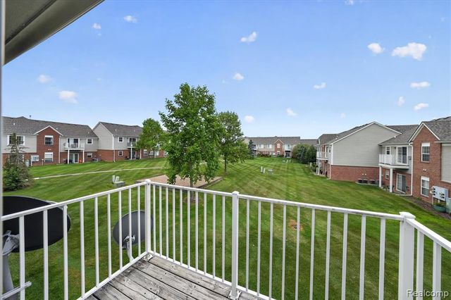 54851 Marissa Way 71, Shelby Twp, MI 48316