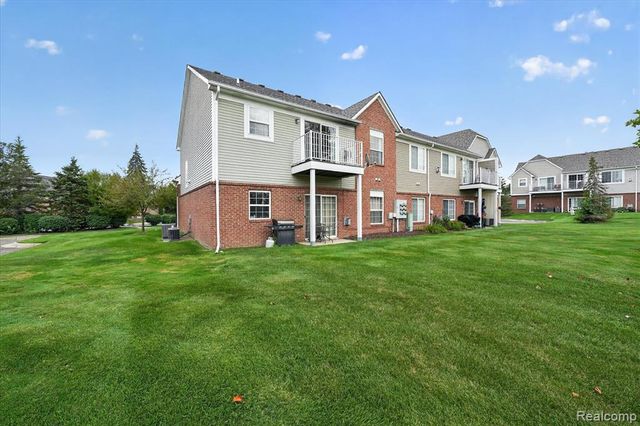 54851 Marissa Way 71, Shelby Twp, MI 48316