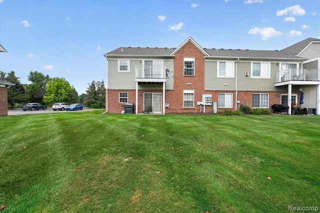 54851 Marissa Way 71, Shelby Twp, MI 48316