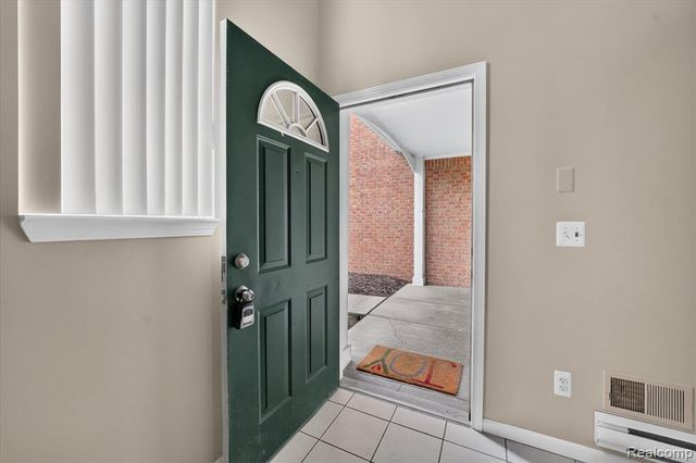 54851 Marissa Way 71, Shelby Twp, MI 48316