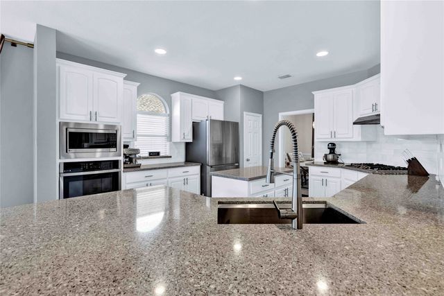 7305 Oak Leaf Drive, Mckinney, TX 75072