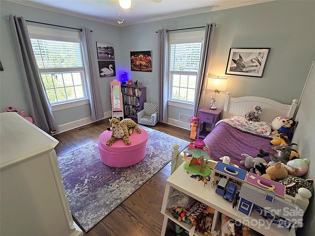 719 9th Street NW, Hickory, NC 28601