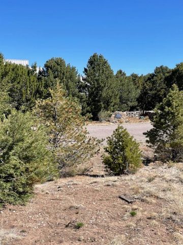 6 FALCON Court, Tijeras, NM 87059