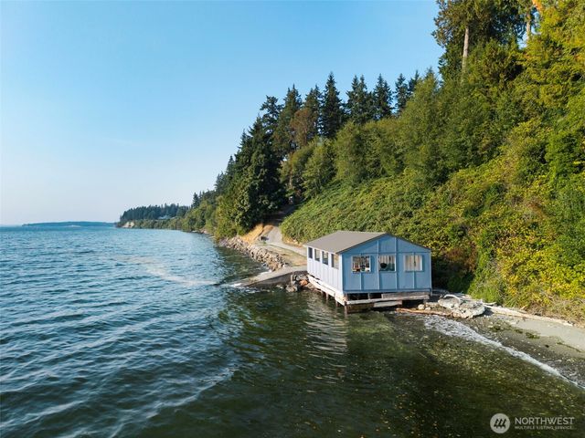 34638 Bridge View Place, Kingston, WA 98346