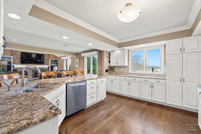 305 N Dale Avenue, Mchenry, IL 60050