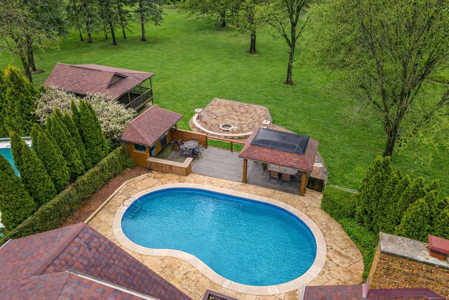 305 N Dale Avenue, Mchenry, IL 60050
