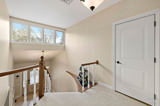 305 N Dale Avenue, Mchenry, IL 60050